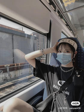 巴黎世家 锁扣T恤