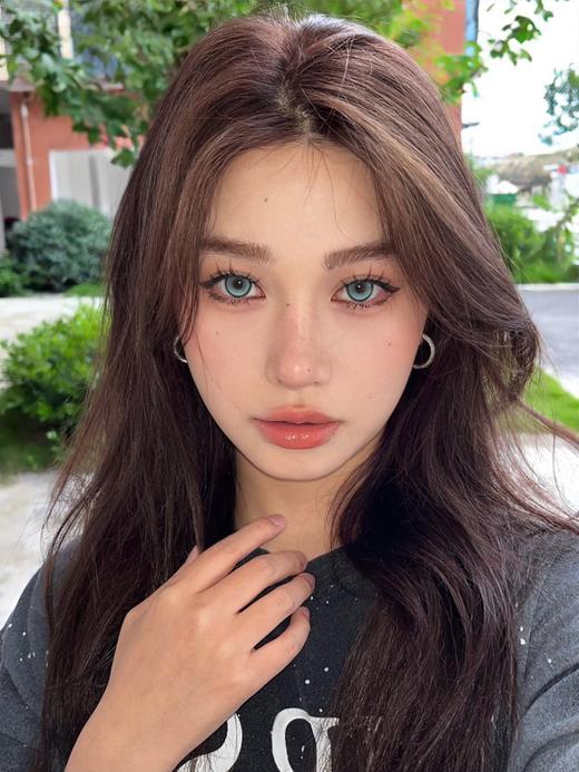 年抛 魔力冰萃 blinker 大直径14.5着色13.7  (同品牌两副更划算，选款色板在详情页，记得下滑哦) 绿色高光美瞳 商品图11