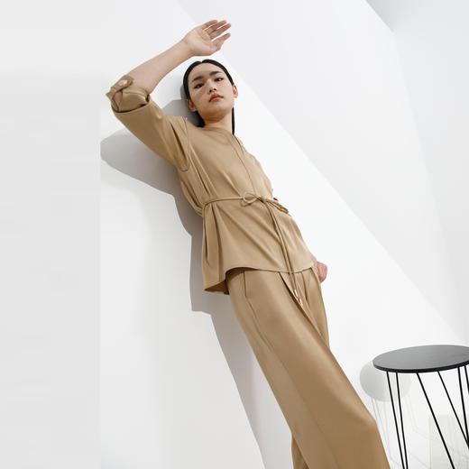 卡莉朵拉上衣C26C7107 商品图1