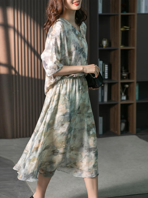 YX【现货7天】两件套 真丝连衣裙装  新款桑蚕丝气质仙女茶歇裙子 商品图0