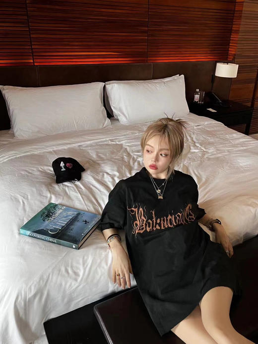 巴黎世家 梵文字母T恤 商品图1