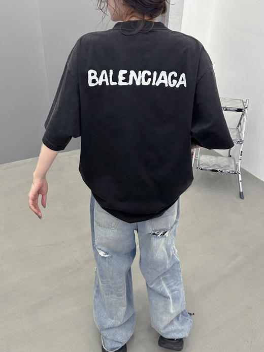 巴黎世家 前后模糊logo短袖 商品图0