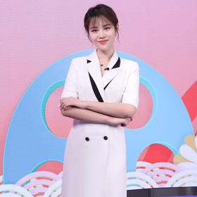 IWY/白色演讲主持人正装女气质通勤职业西装连衣裙医美工Q323