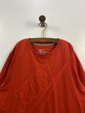 NIKE 耐克 RUN 短袖T恤 _SST(XL)