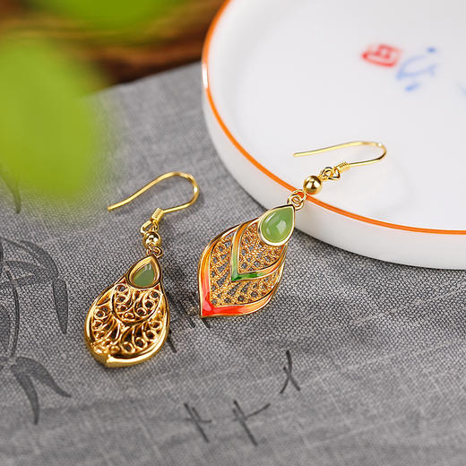 S925纯银镀金和田玉碧玉，镂空水滴耳钩复古轻奢感女耳饰CW- EG01778 商品图1