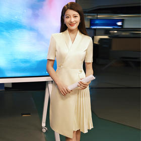 IWY/高级绸缎领连衣裙女法式轻奢百褶西装裙礼服黄色播音主持232009Q1