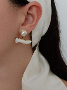 LDMO｜ORECCHINI CORDELIA SMALL Earrings白珊瑚珍珠耳环