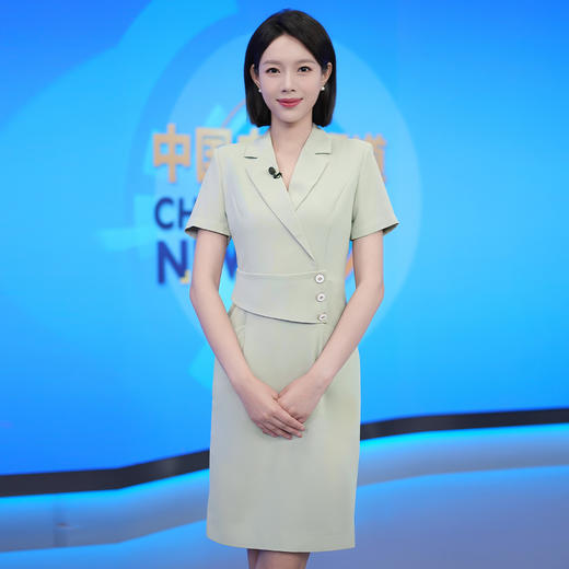 IWY/绿色播音艺考服装女显瘦职业装气质端庄主持人西装连Q0310 商品图1