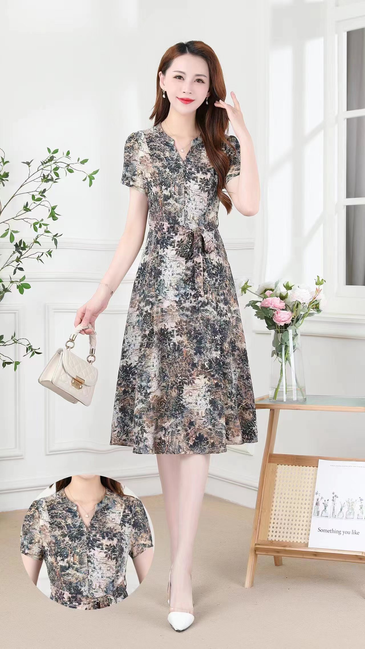 B6498       复古V领气质修身显瘦连衣裙（特价不退换）