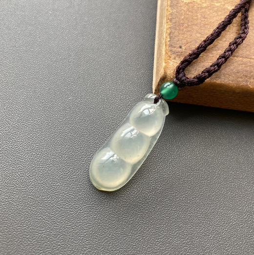 冰种厚庄翡翠福豆 商品图1