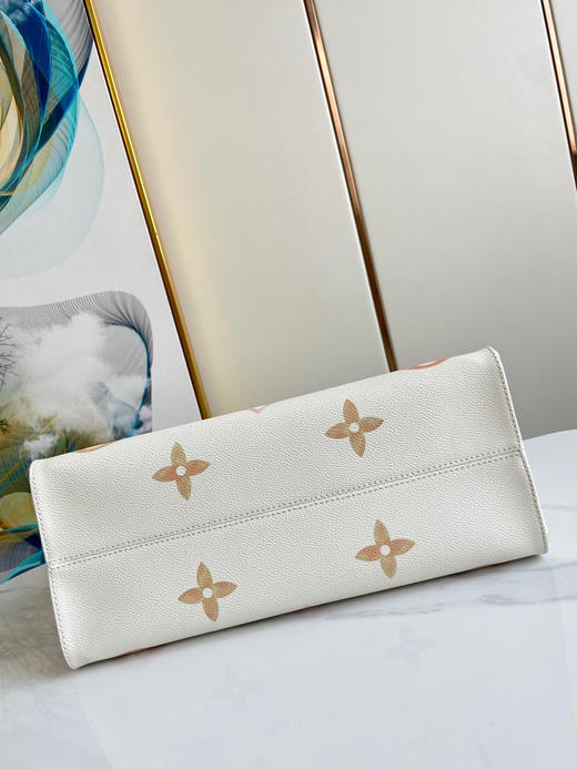 夏季特惠💰850 原单LV M22975 尺寸：35×27×14cm ONTHEGO 新款妈咪购物袋 商品图3