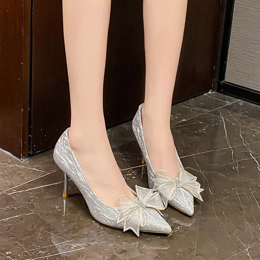 ZHR尖头蝴蝶结高跟鞋女2023新款婚鞋法式气质单鞋百搭水钻新娘鞋 商品图7