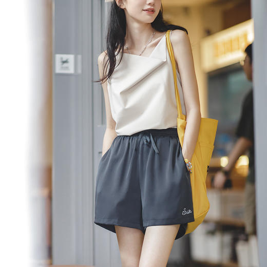 马登女装 美式休闲运动刺绣短裤百搭显瘦丝感高腰运动五分裤夏季 商品图2