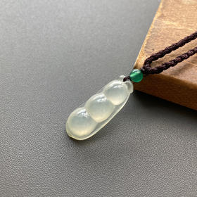 冰种厚庄翡翠福豆