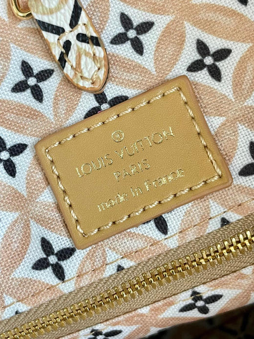 夏季特惠💰850 原单LV M22975 尺寸：35×27×14cm ONTHEGO 新款妈咪购物袋 商品图8