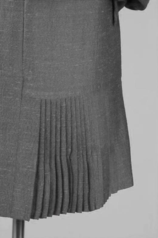 【投稿】喵娘精工@M73《时代优雅》灰色复古套装裙 商品图6