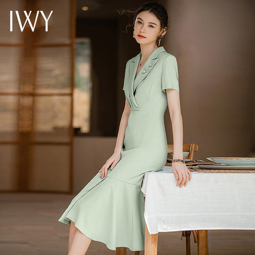 IWY/ 夏季绿色西装连衣裙短袖不规则中长款褶皱小众设计感薄西装裙Q897 商品图4