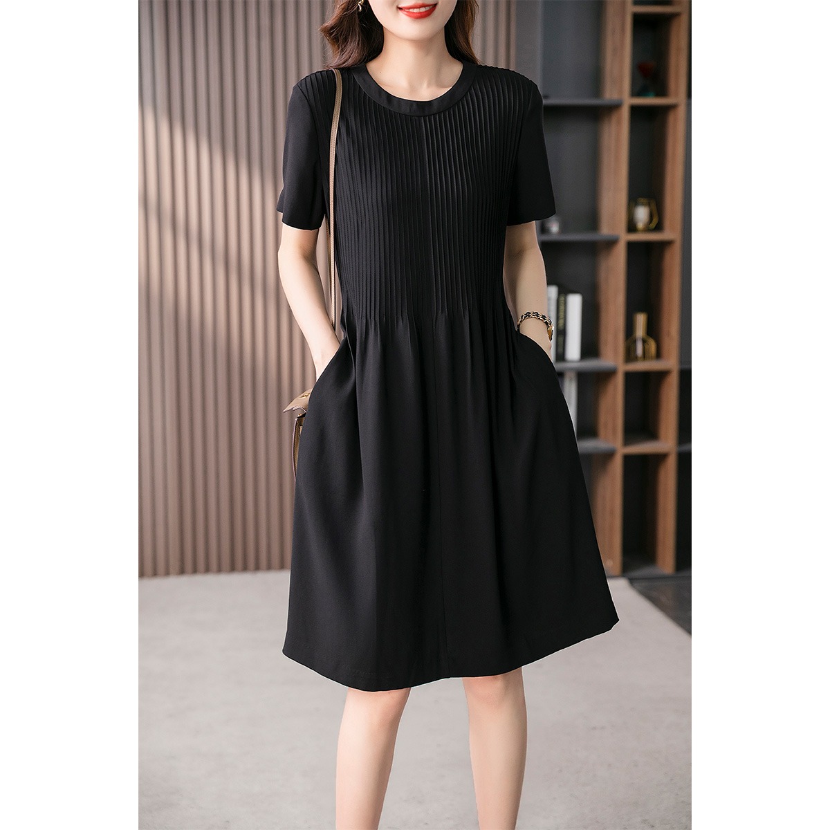 YX【定制17天】设计感小众风琴褶短袖连衣裙女2024夏季新款小个子显瘦中长裙