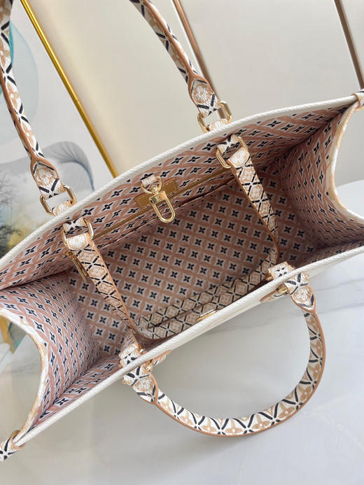 夏季特惠💰850 原单LV M22975 尺寸：35×27×14cm ONTHEGO 新款妈咪购物袋 商品图7