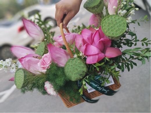 荷花莲蓬花篮 商品图0