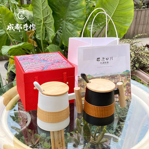 #非遗礼遇季#【瓷胎竹编￭木柄马克杯】成都手作非遗竹编木手柄陶瓷杯400ml 黑色/白色两款可选 带盖带勺冲调杯咖啡杯 专属礼盒伴手礼品【非遗技艺】【匠心手作】【手工编织】清仓活动售完即止 商品图10