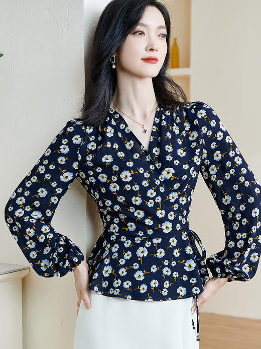 米思阳2025秋季知性优雅碎花衬衫长袖系带修身V领上衣女2491 商品图1