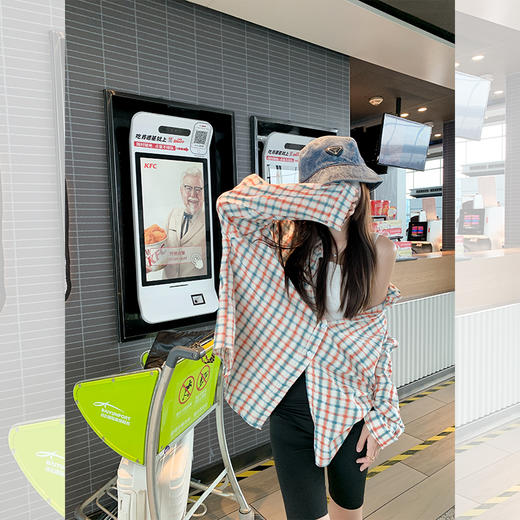 <曾小咸推荐>巨折清仓秒杀，稀有现货24小时发【仅限今日】 【格调少女】红色格子衬衫 商品图1