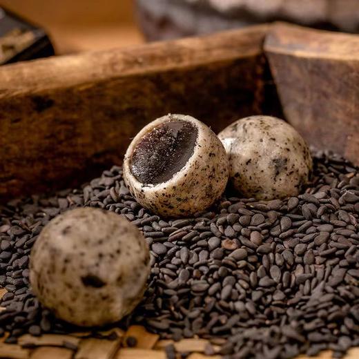 【每一粒芝麻都有态度！黑芝麻丸夹心软糖果】颗颗饱满圆润，每天都元气满满，健康营养又美味，入口清甜香而不腻，随身携带脱健康小零食健康养生 商品图3