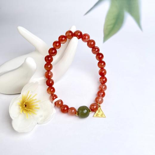 玉美人菲菲-39482南红单圈7mm+ 商品图0