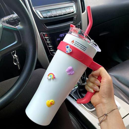 【爆款明星同款巨无霸304不锈钢保温杯】冰霸杯大容量手柄保冷汽车杯，柄设计，握感舒适。冰霸杯技术，长时间冷饮不融化。保冷、保温完美体验，让你随时享受美食美饮，一路畅行无阻！sh 商品图5