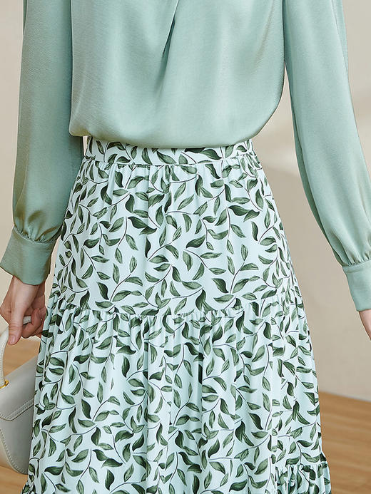 剩S 米思阳2026秋季新款优雅减龄碎花雪纺半身裙松紧腰显瘦大摆裙2202 商品图4