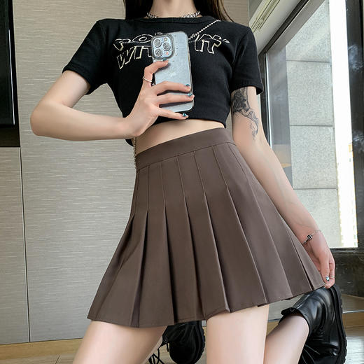 长短款高腰设计，展现优美曲线；西装面料校园风，彰显个人气质；百褶裙半身裙，优雅不失活力；夏季女裙子，时尚百搭必备；黑灰色短裙，简约精致，凸显品位。 商品图2