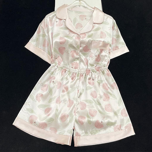 【小红书郁金香冰丝睡衣】夏季短袖短裤轻奢氛围感家居服 网红风家居服套装 修饰颈部线条 环保活性印染 自在不束缚 商品图1