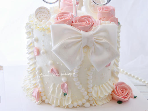 女士款 珠光宝气 蝴蝶结 烛台 粉粉小玫瑰 翻糖 韩式裱花蛋糕 商品图3