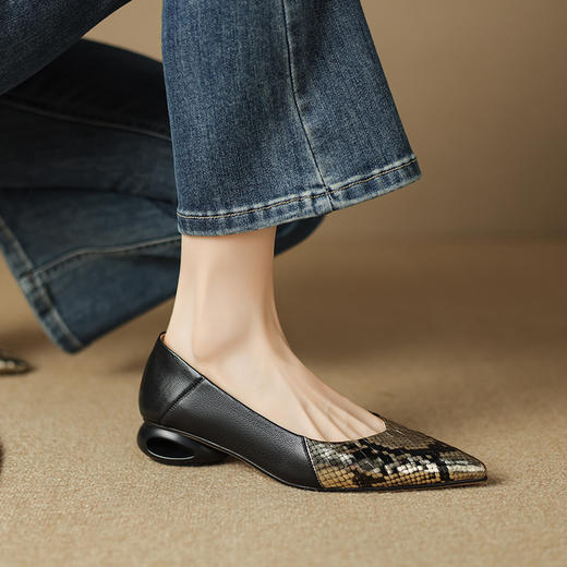 时尚气质，粗跟低跟蛇皮单鞋LD-6376 商品图7
