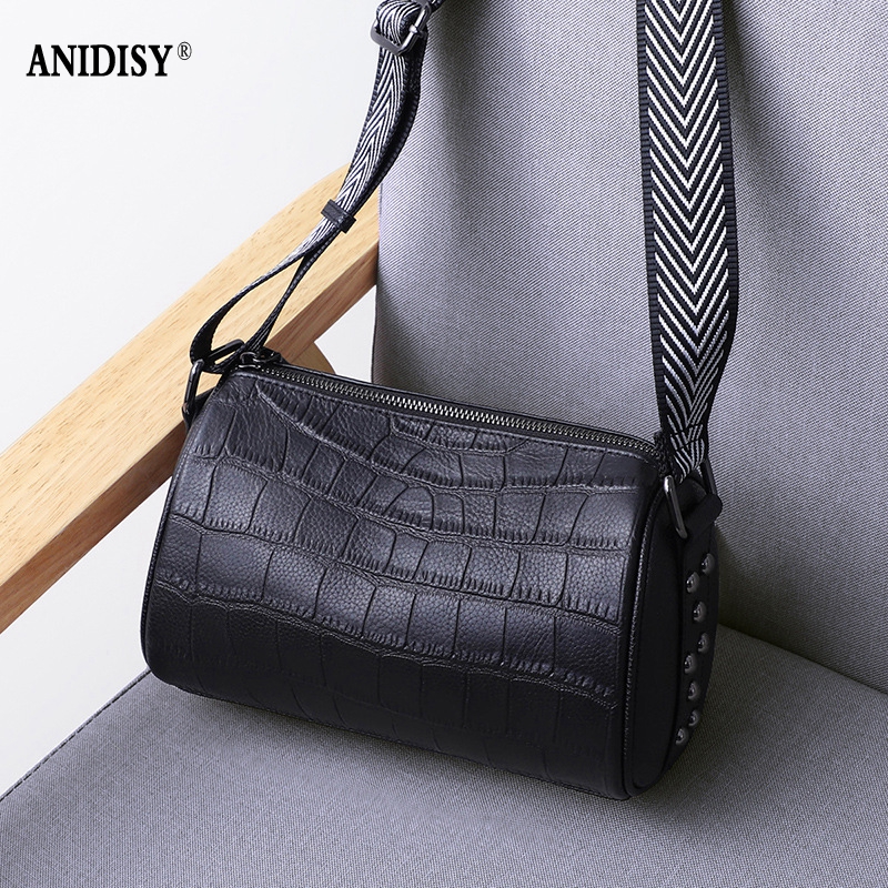 时尚拼色头层牛皮斜挎包腋下包圆筒包