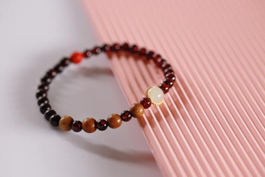 XYZT0532°紫檀石榴石楠木手链手串 商品图0