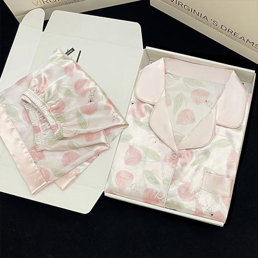 【小红书郁金香冰丝睡衣】夏季短袖短裤轻奢氛围感家居服 网红风家居服套装 修饰颈部线条 环保活性印染 自在不束缚 商品图0