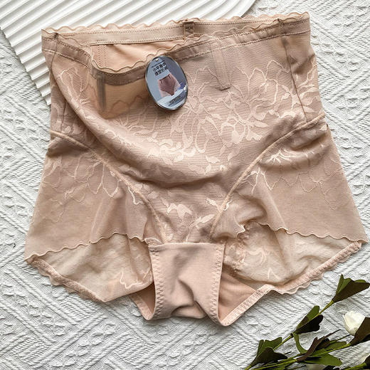 告别小肚子 包臀收腹无痕平角中腰塑形裤 无束缚𝟎压迫 这个夏天不能少的翘臀小心机 商品图10