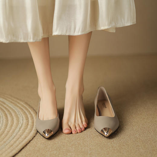 时尚气质，粗跟铁头单鞋LD-6377 商品图4