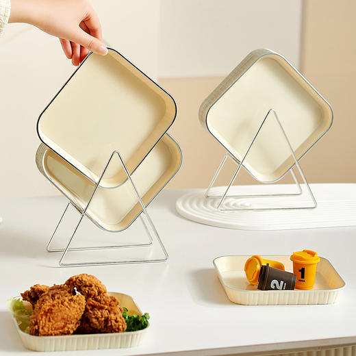 「八个装！三色可选」家用餐桌吐骨碟透明小盘子 水果小吃碟塑料简约小碟子垃圾盘餐饮用具 商品图0