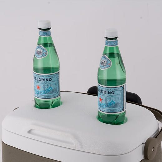 牧高笛（MOBIGARDEN） 户外便携保温箱 车载大容量食品保冷保鲜箱冰桶手提冷藏箱野餐箱26L（带滑轮）NX20671028 商品图3