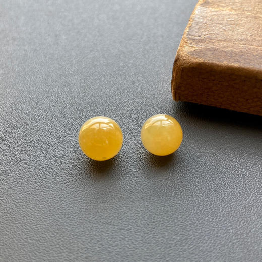 糯冰种黄翡珠子 商品图1