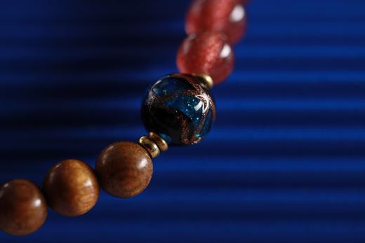 JSNM0142-3°金丝楠木草莓晶手串 商品图4