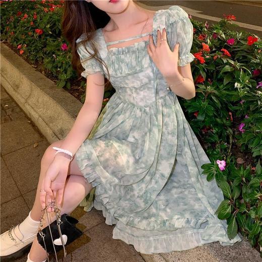 夏日清新，穿上很仙的方领挂脖连衣裙女新款森系不规则收腰短袖裙子，时尚优雅，彰显女性自信与青春。 商品图4