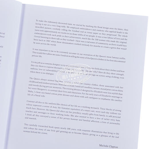 【中商原版】The Queen's Wardrobe The Story of Queen Elizabeth II and Clothes 伊丽莎白二世女王穿衣 英文原版 进口图书 商品图3