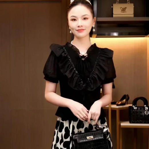 L3X0664短袖t恤那边2023新款女装纯色V领绑带蕾丝衫法式收腰上衣 商品图1