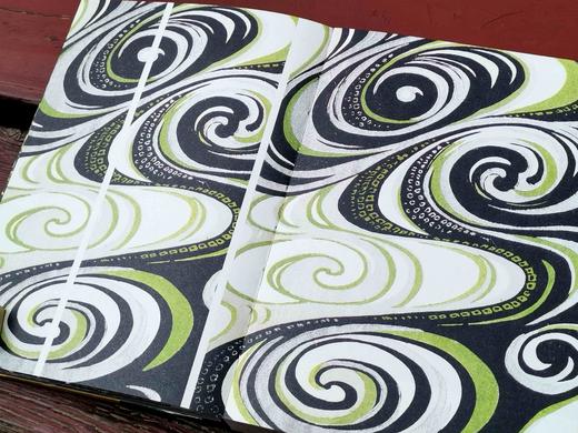 《新美术海：日本明治时代纹样艺术》，精装，32开，[日]古谷红麟著，湖南美术出版社2023年7月一版一印，定价148，售价74元。

本书收录的纹样图案多以花鸟风月、四季景色为主题，是自然之美和设计之 商品图13