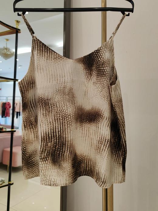 臣禾 设计感吊带背心K222050857 商品图0