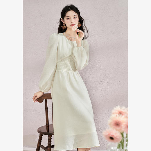 西遇纯色连衣裙早春新款温柔气质垂顺收腰百搭裙子女V1731909 商品图4